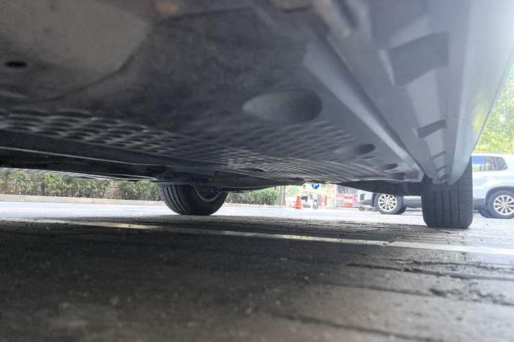 Used Volkswagen Magotan 2011 1.4 TSI Elite Edition Chassis Front Left