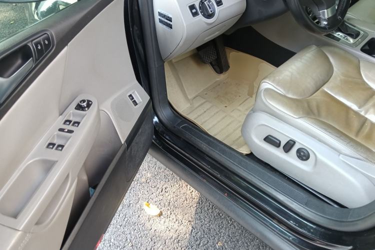 Used Volkswagen Magotan 2011 1.4 TSI Elite Edition Driver Seat