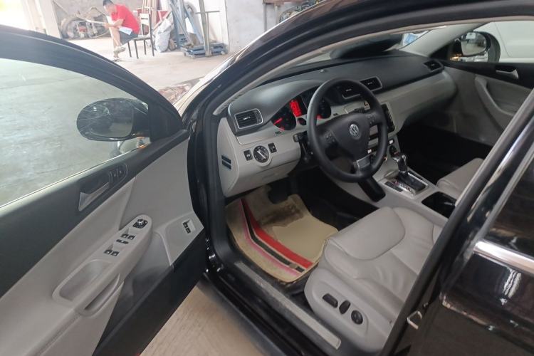 Used Volkswagen Magotan 2011 1.8TSI DSG Luxury Model Driver Seat