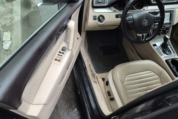 Used Volkswagen Magotan 2011 1.8TSI DSG Luxury Model Driver Seat