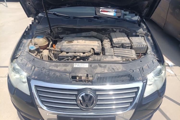 Used Volkswagen Magotan 2011 2.0 TSI DSG Comfort Edition Engine Bay