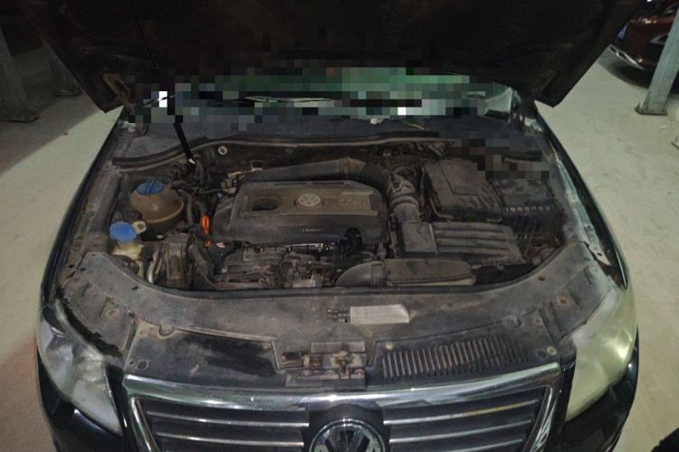 Used Volkswagen Magotan 2011 2.0 TSI DSG Luxury Edition Engine Bay