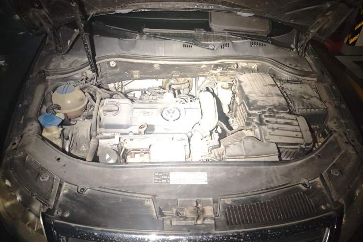 Used Volkswagen Magotan 2011 1.4 TSI Elite Edition Engine Bay