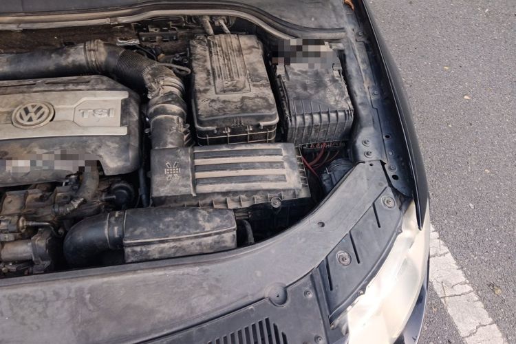 Used Volkswagen Magotan 2011 2.0 TSI DSG Luxury Edition Engine Bay Left