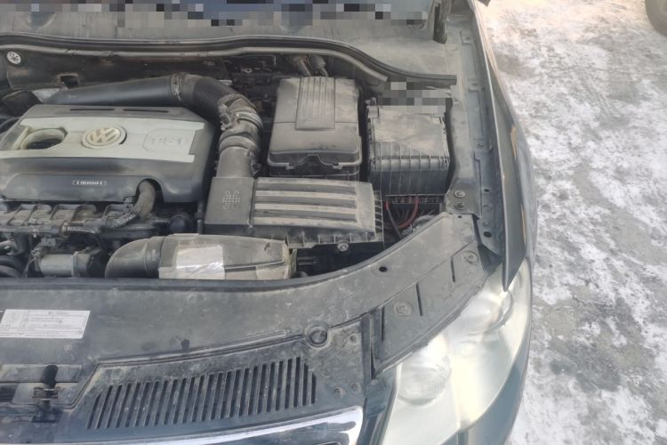 Used Volkswagen Magotan 2011 2.0 TSI DSG Luxury Edition Engine Bay Left