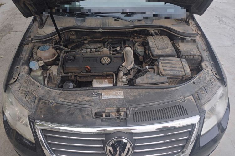 Used Volkswagen Magotan 2011 1.4 TSI Elite Edition Engine Bay