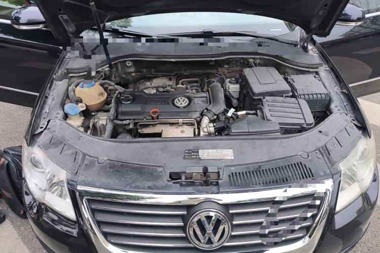 Used Volkswagen Magotan 2011 1.4 TSI Elite Edition Engine Bay