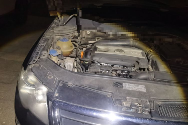 Used Volkswagen Magotan 2011 2.0 TSI DSG Luxury Edition Engine Bay Right