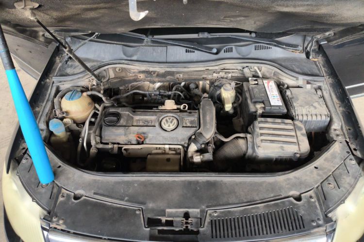 Used Volkswagen Magotan 2011 1.4 TSI Elite Edition Engine Bay