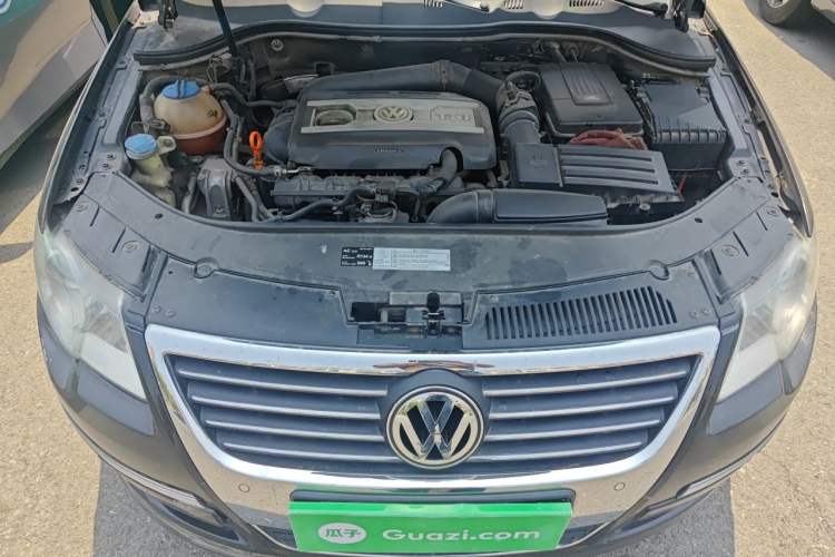 Used Volkswagen Magotan 2011 1.8TSI DSG Luxury Model Engine Bay
