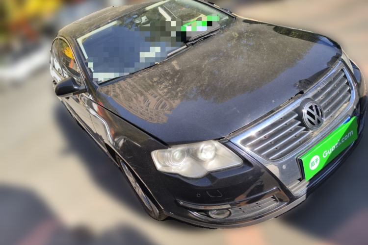 Used Volkswagen Magotan 2011 1.8TSI DSG Luxury Model Front Right 45 Deg
