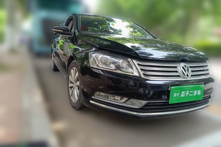 Used Volkswagen Magotan 2011 1.8TSI DSG Luxury Model Front Right 45 Deg