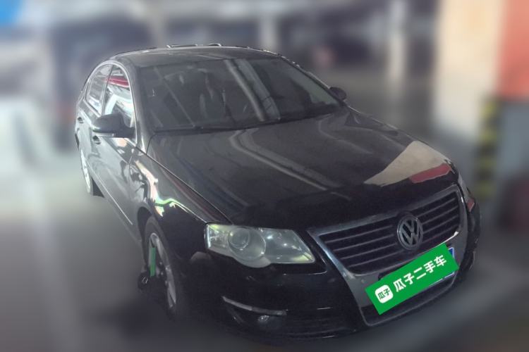 Used Volkswagen Magotan 2011 1.4 TSI Elite Edition Front Right 45 Deg
