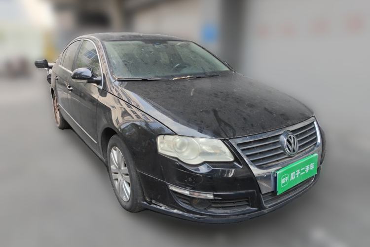 Used Volkswagen Magotan 2011 1.8TSI DSG Comfort Model Front Right 45 Deg
