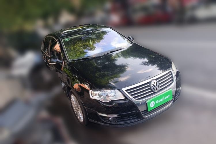 Used Volkswagen Magotan 2011 2.0 TSI DSG Luxury Edition Front Right 45 Deg