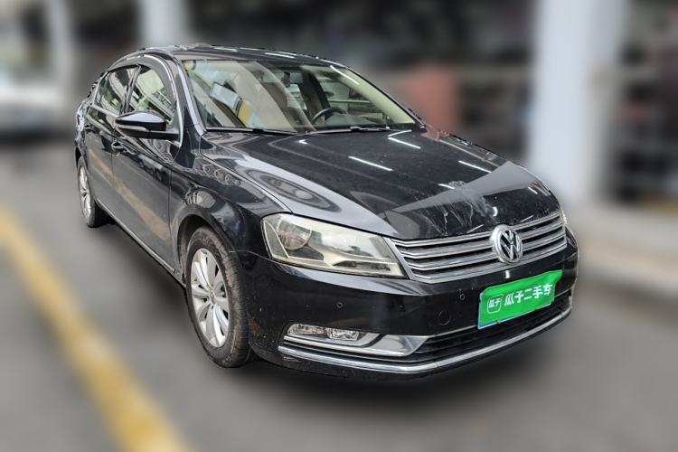 Used Volkswagen Magotan 2011 1.8TSI DSG Luxury Model Front Right 45 Deg