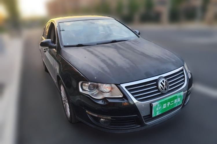 Used Volkswagen Magotan 2011 2.0 TSI DSG Comfort Edition Front Right 45 Deg