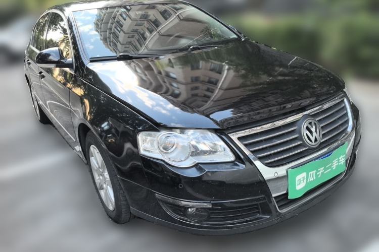 Used Volkswagen Magotan 2011 1.4 TSI Elite Edition Front Right 45 Deg