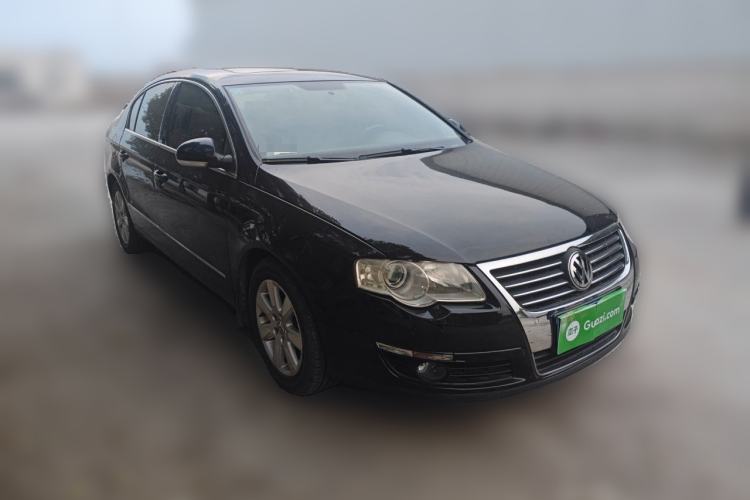 Used Volkswagen Magotan 2011 1.4 TSI Elite Edition Front Right 45 Deg