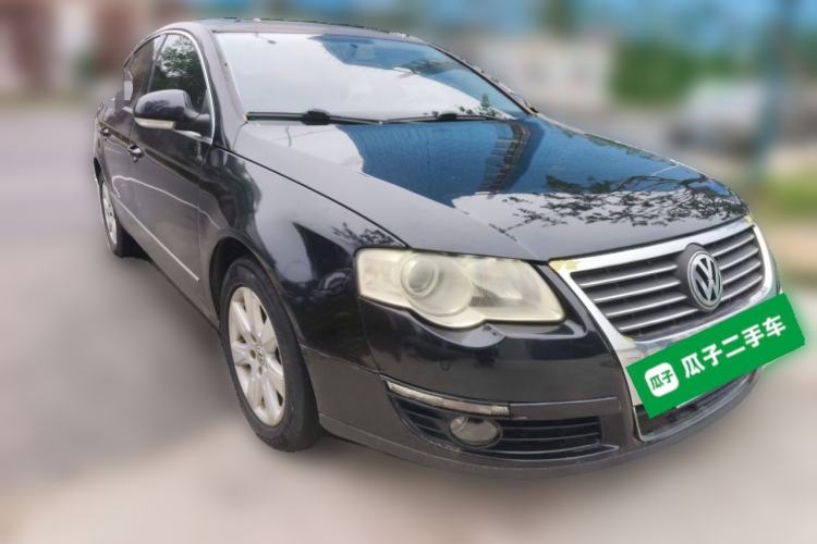 Used Volkswagen Magotan 2011 1.4 TSI Elite Edition Front Right 45 Deg