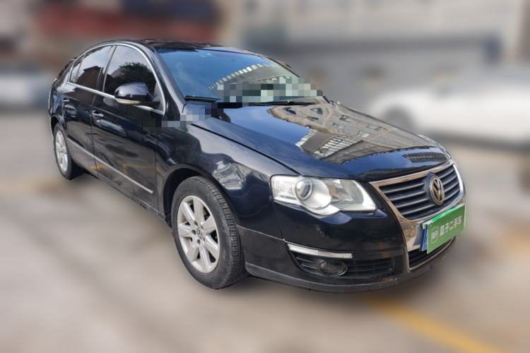 Used Volkswagen Magotan 2011 1.4 TSI Elite Edition Front Right 45 Deg