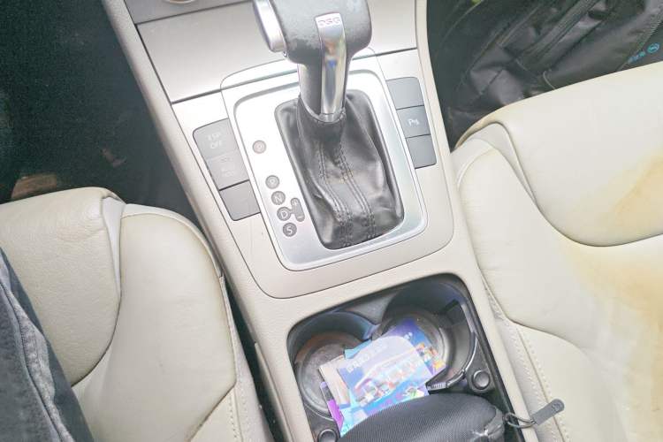 Used Volkswagen Magotan 2011 1.4 TSI Standard Edition Gear Lever