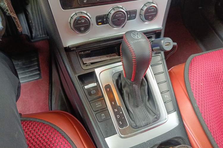Used Volkswagen Magotan 2011 1.8TSI DSG Luxury Model Gear Lever