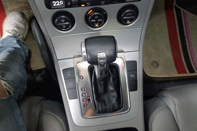 Used Volkswagen Magotan 2011 1.8TSI DSG Luxury Model Gear Lever