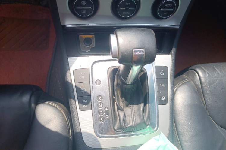 Used Volkswagen Magotan 2011 2.0 TSI DSG Comfort Edition Gear Lever
