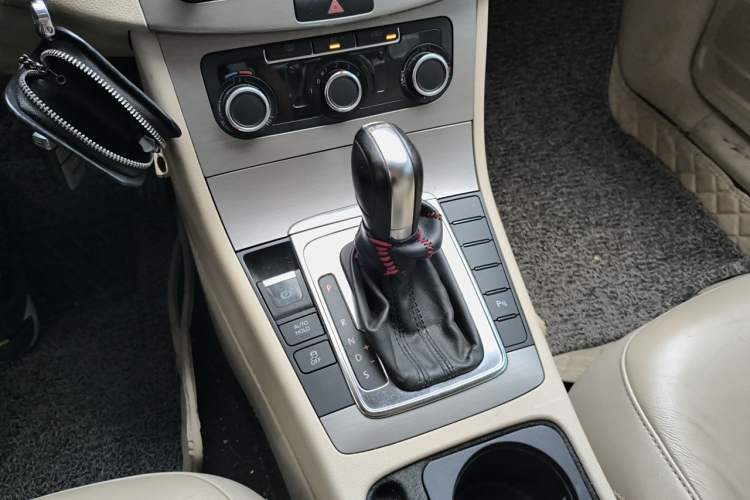 Used Volkswagen Magotan 2011 1.8TSI DSG Luxury Model Gear Lever