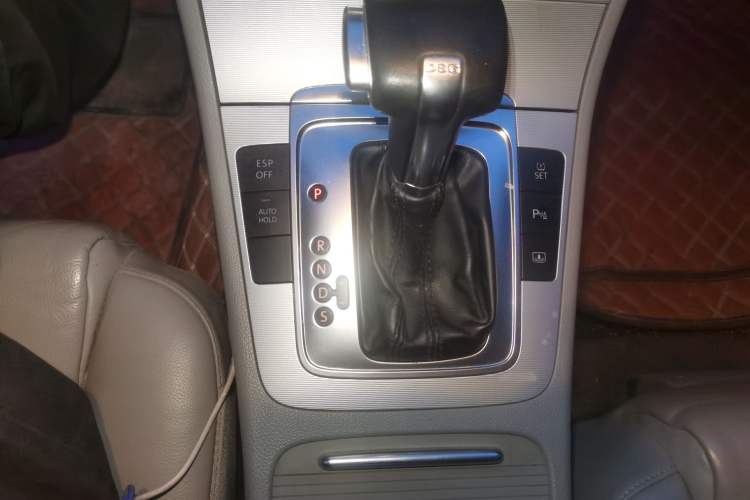 Used Volkswagen Magotan 2011 2.0 TSI DSG Luxury Edition Gear Lever