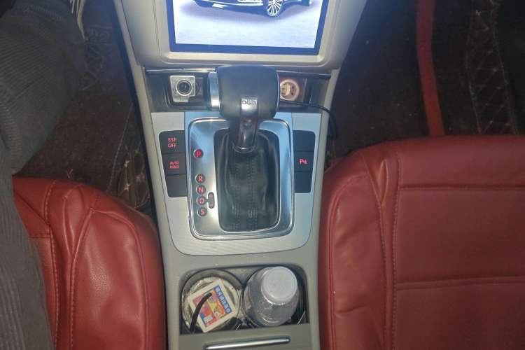 Used Volkswagen Magotan 2011 1.8TSI DSG Comfort Model Gear Lever