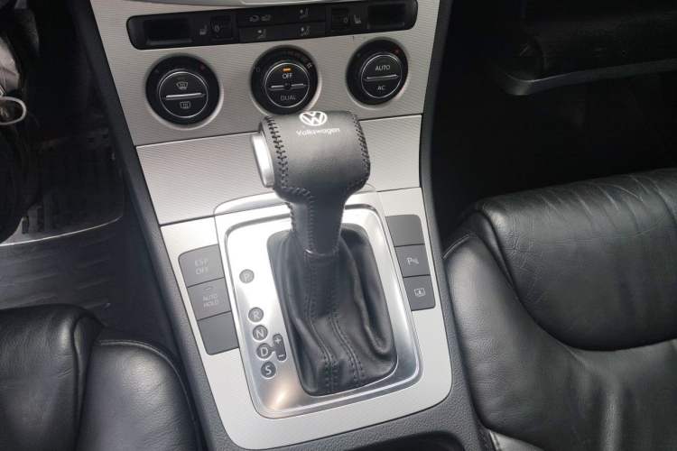Used Volkswagen Magotan 2011 1.8TSI DSG Luxury Model Gear Lever