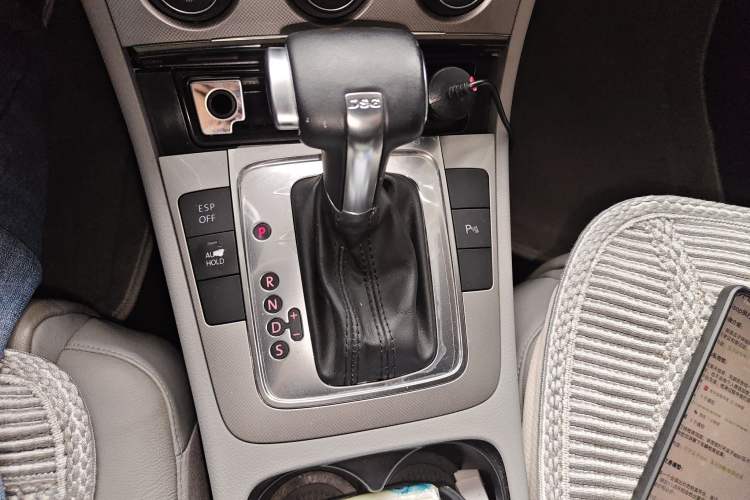 Used Volkswagen Magotan 2011 1.4 TSI Elite Edition Gear Lever