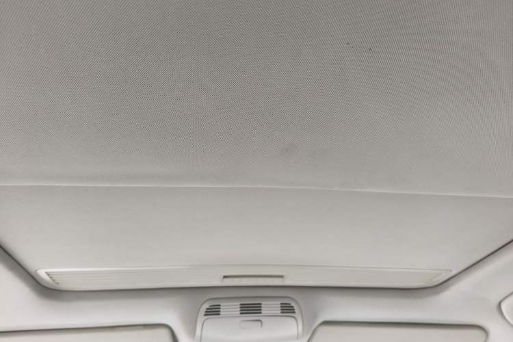 Used Volkswagen Magotan 2011 1.8TSI DSG Luxury Model Headliner
