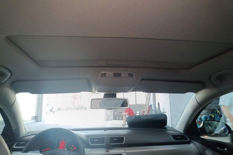 Used Volkswagen Magotan 2011 1.8TSI DSG Luxury Model Headliner