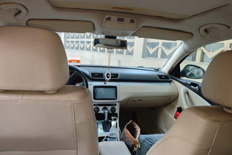 Used Volkswagen Magotan 2011 1.8TSI DSG Comfort Model Headliner