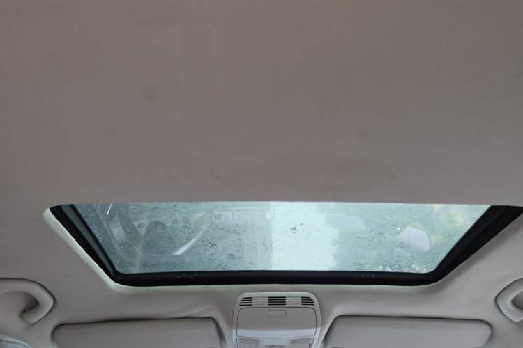 Used Volkswagen Magotan 2011 1.8TSI DSG Comfort Model Headliner