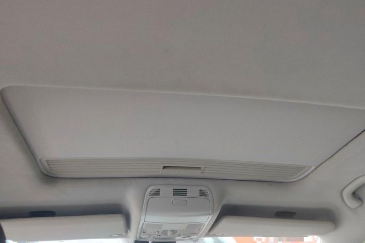 Used Volkswagen Magotan 2011 1.8TSI DSG Luxury Model Headliner