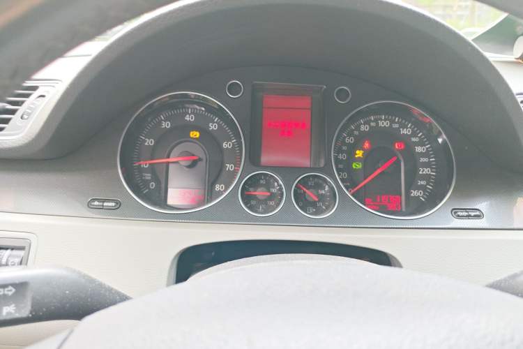 Used Volkswagen Magotan 2011 1.4 TSI Standard Edition Instrument Cluster