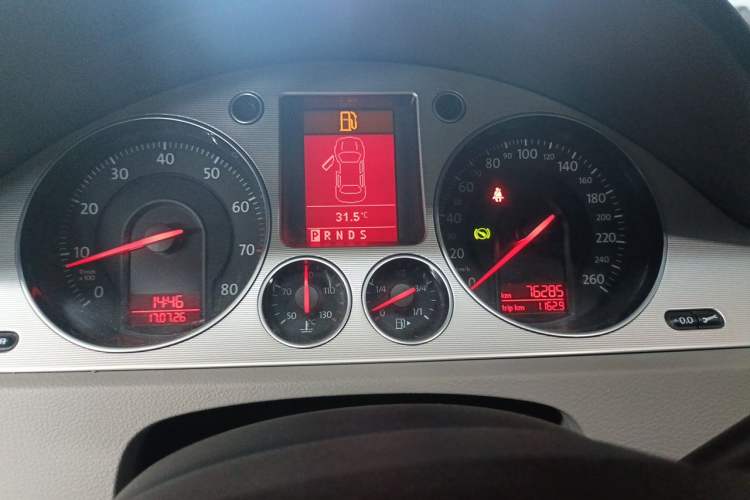 Used Volkswagen Magotan 2011 1.8TSI DSG Luxury Model Instrument Cluster