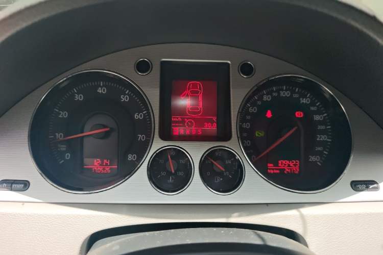 Used Volkswagen Magotan 2011 2.0 TSI DSG Comfort Edition Instrument Cluster