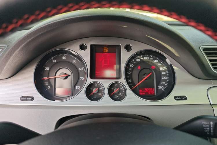 Used Volkswagen Magotan 2011 1.8TSI Manual Comfort Model Instrument Cluster