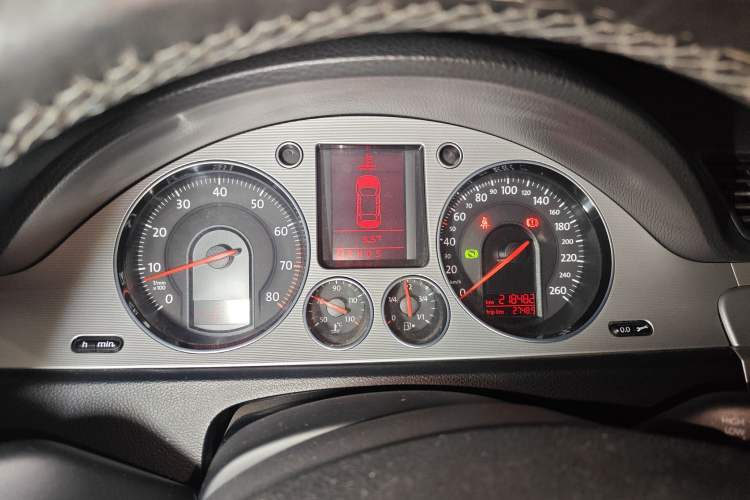 Used Volkswagen Magotan 2011 1.8TSI DSG Luxury Model Instrument Cluster