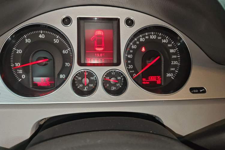 Used Volkswagen Magotan 2011 1.8TSI DSG Comfort Model Instrument Cluster