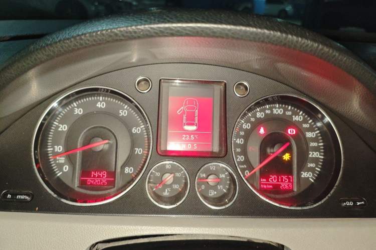 Used Volkswagen Magotan 2011 1.4 TSI Standard Edition Instrument Cluster