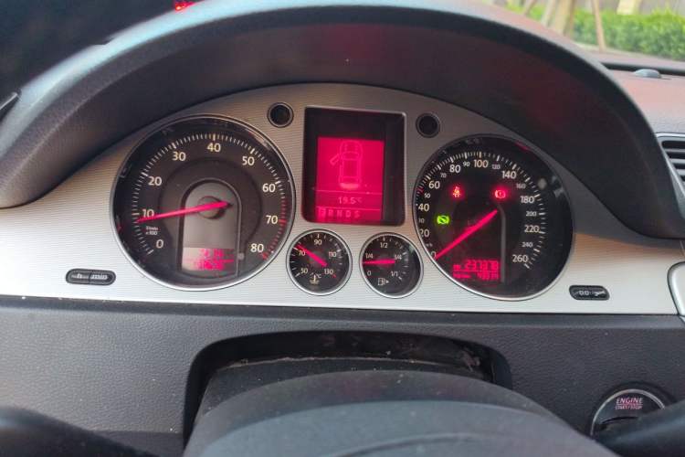 Used Volkswagen Magotan 2011 2.0 TSI DSG Comfort Edition Instrument Cluster