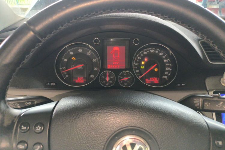 Used Volkswagen Magotan 2011 1.4 TSI Elite Edition Instrument Cluster