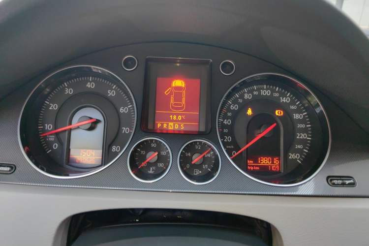 Used Volkswagen Magotan 2011 1.4 TSI Elite Edition Instrument Cluster
