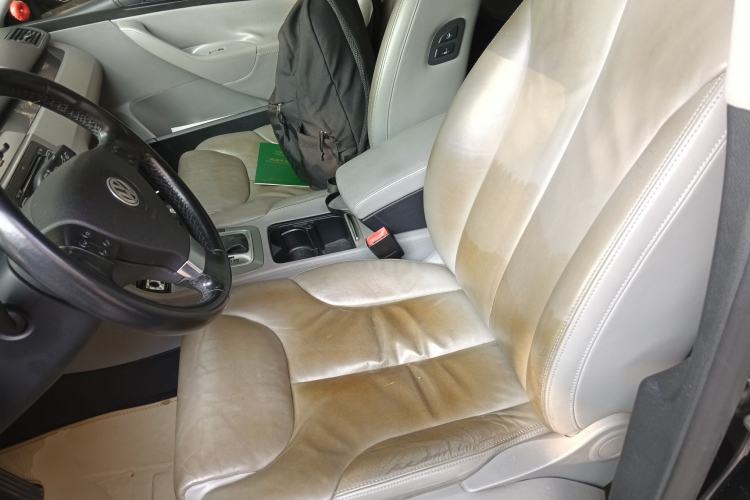 Used Volkswagen Magotan 2011 1.4 TSI Elite Edition Left Front Seat